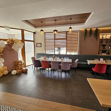 Hotel Bulevard Făgăraş Buitenkant foto
