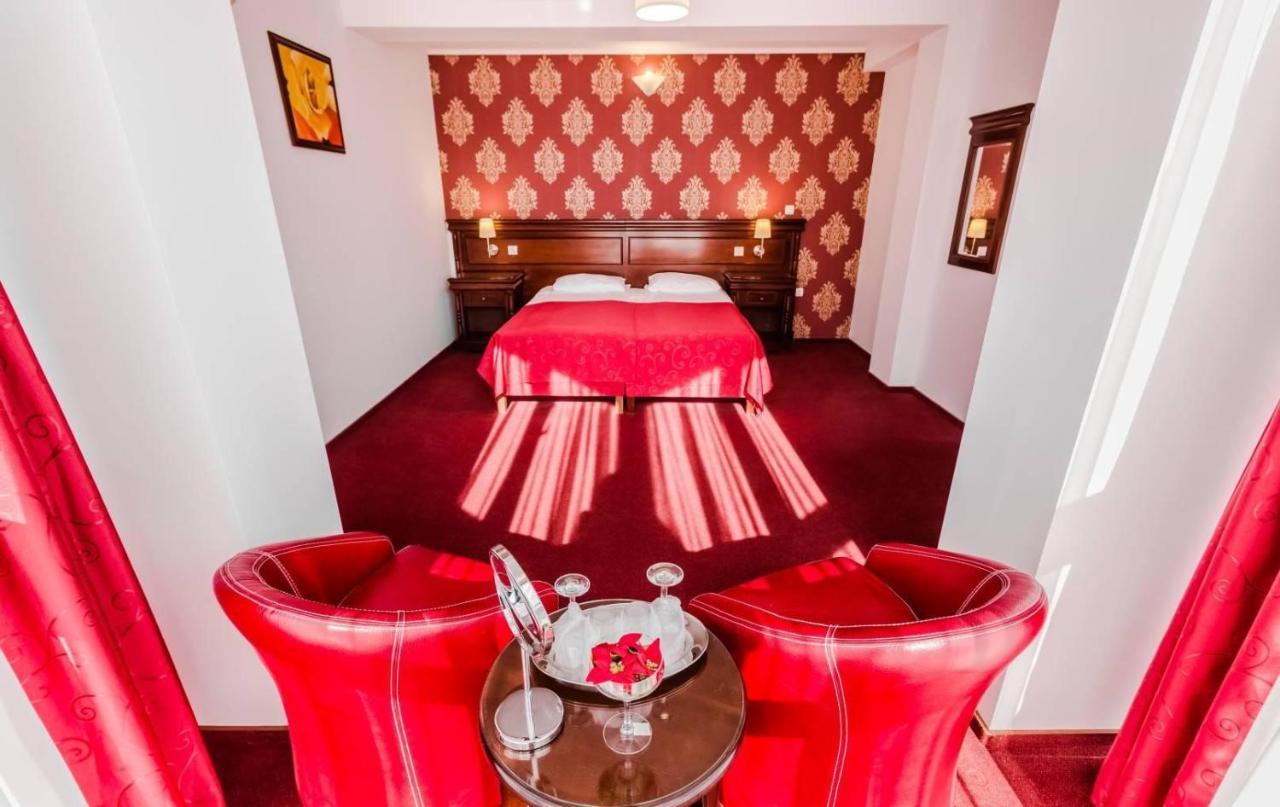Hotel Bulevard Făgăraş Buitenkant foto