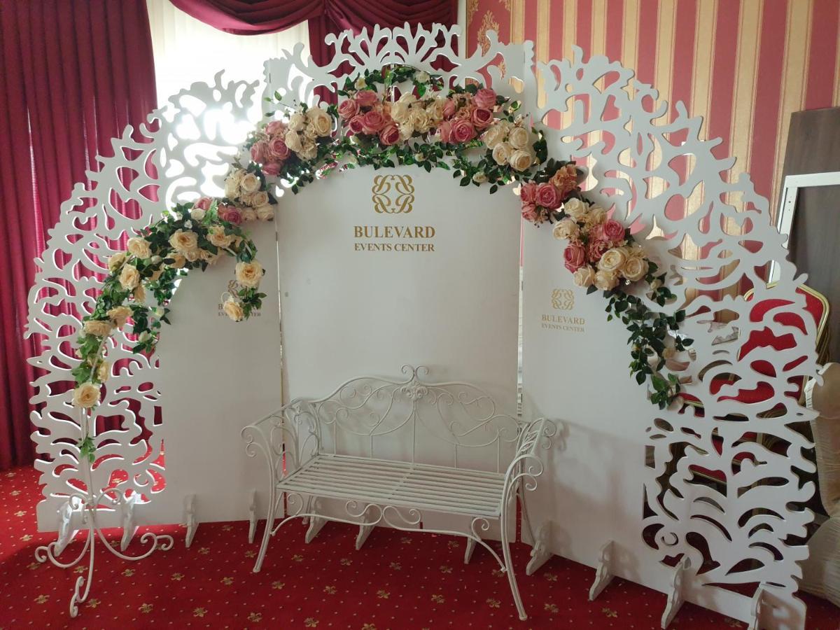 Hotel Bulevard Făgăraş Buitenkant foto